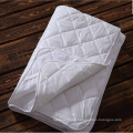 Protège-matelas de tissu de coton de taille de lit avec le film imperméable